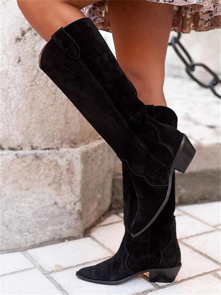 Bottes hautes pointues en daim à talon moyen