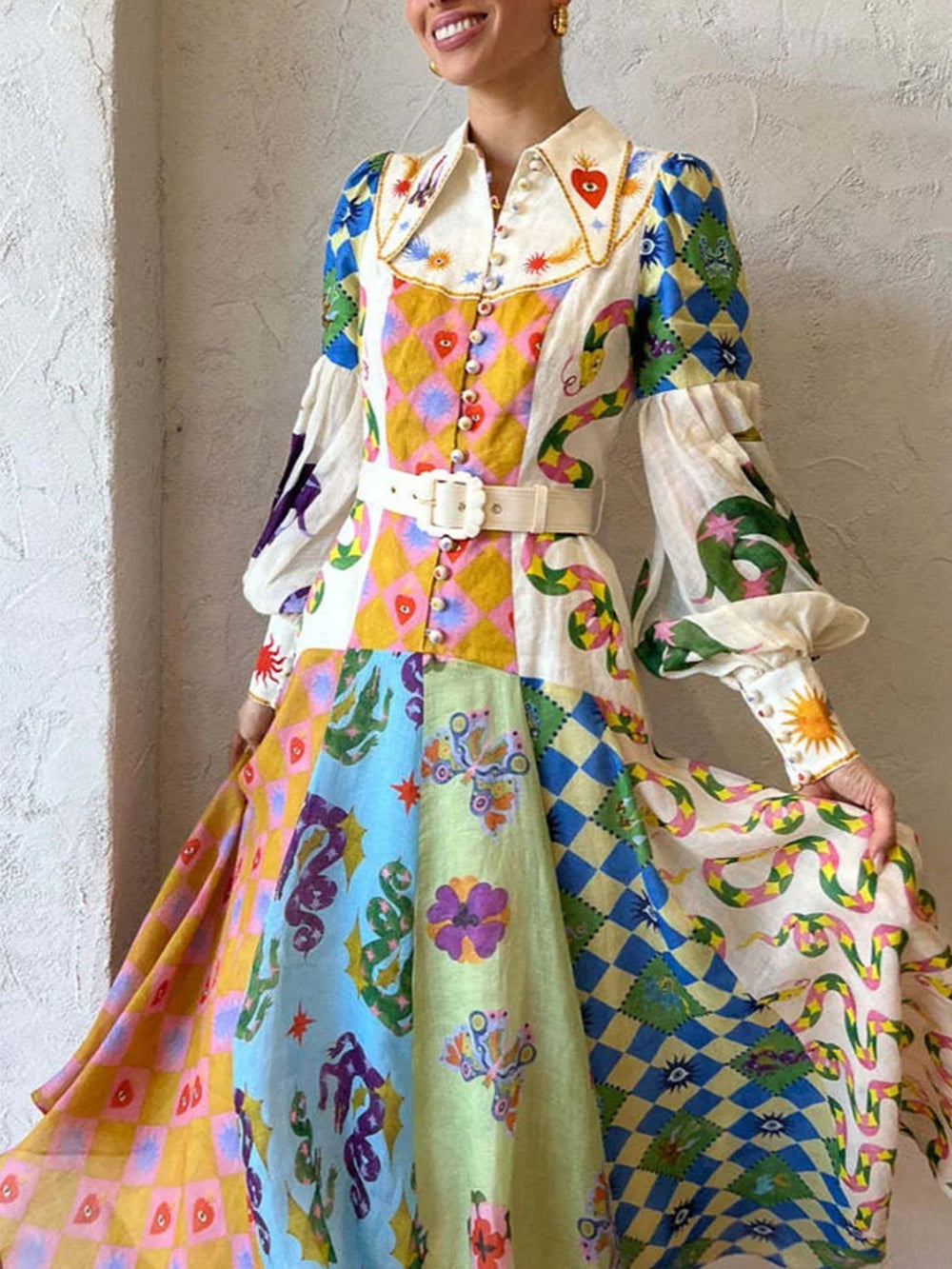 Robe longue irrégulière à manches ballon et motif graffiti tendance