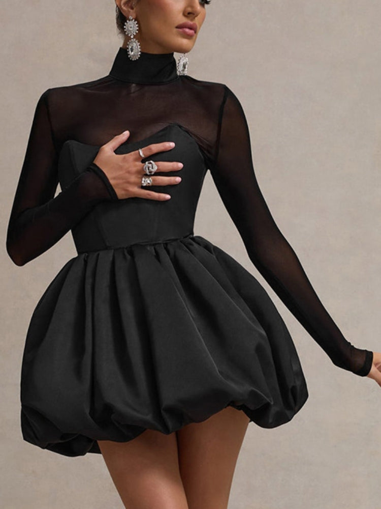 Robe tulipe à panneaux transparents