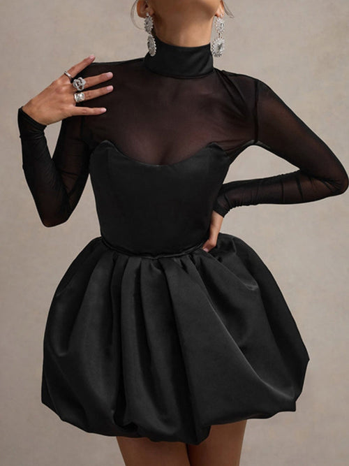 Robe tulipe à panneaux transparents