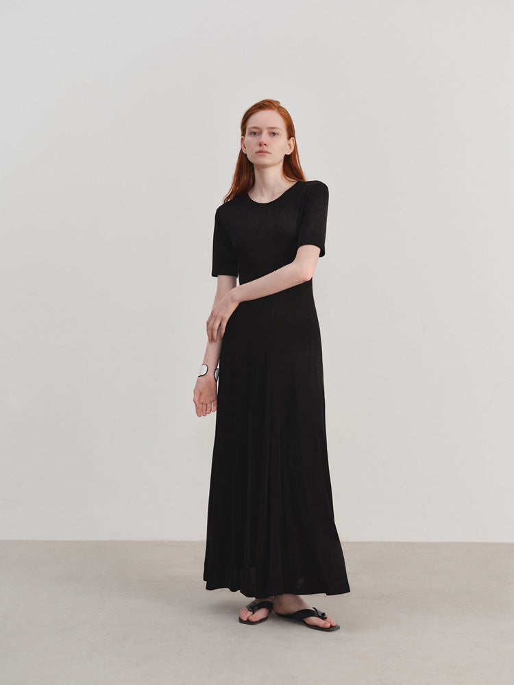 Robe décontractée en tricot cintrée à la taille