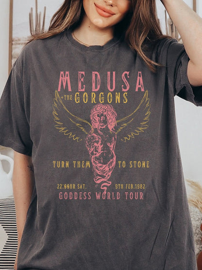 T-shirt de groupe vintage avec la déesse grecque Méduse