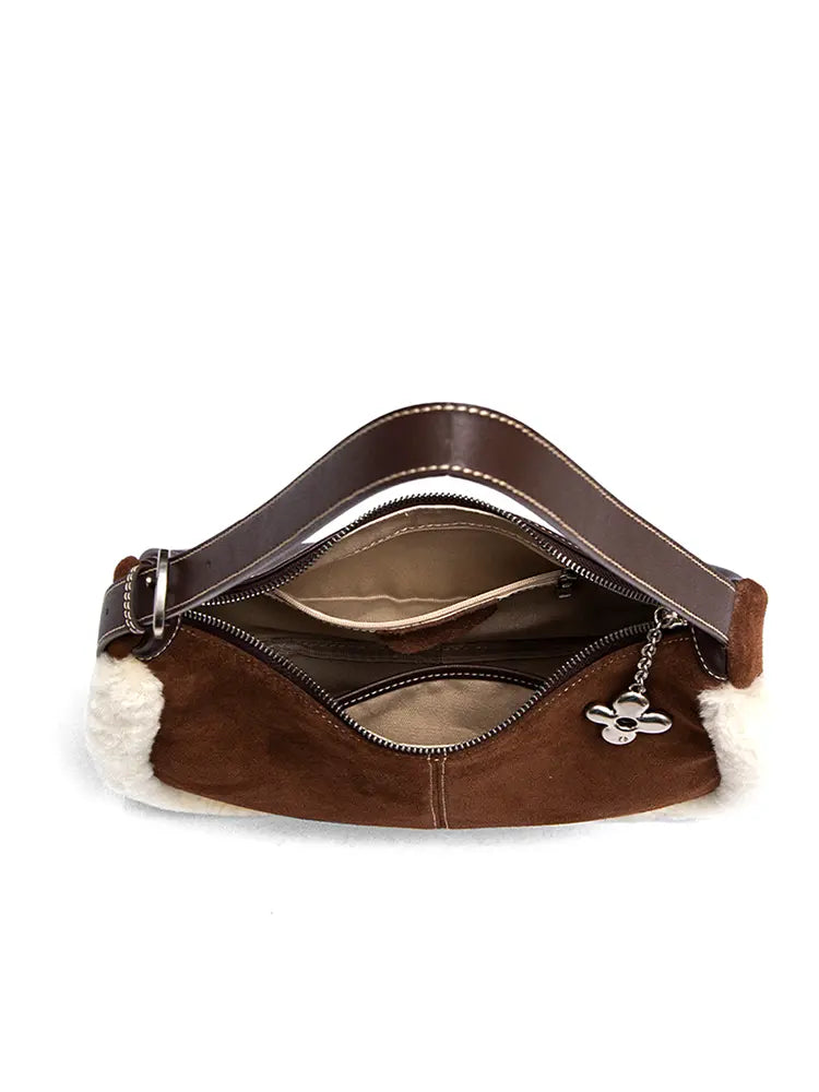 Sac à bandoulière Hobo Crescent en peau lainée