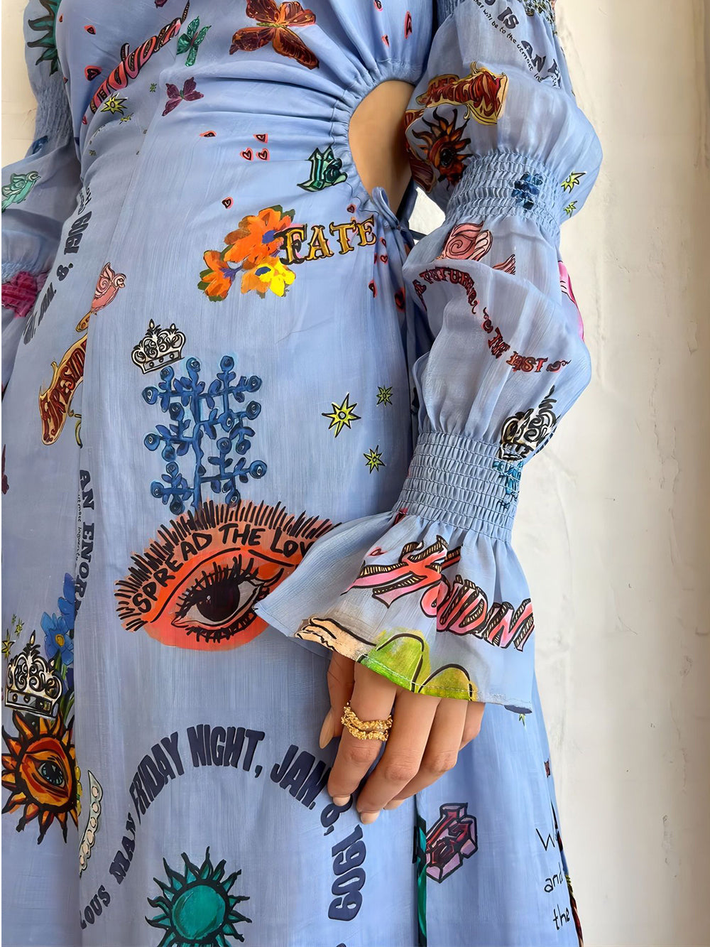 Robe courte à découpes lanterne graffiti Robe midi