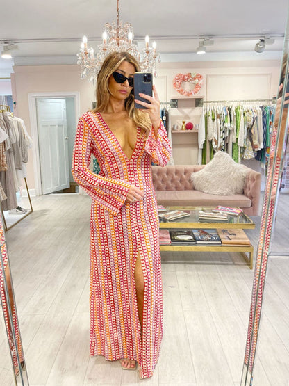Robe longue bohème à col en V et manches cloche, rayures ondulées au crochet, idéale pour les vacances à la plage - Rouge