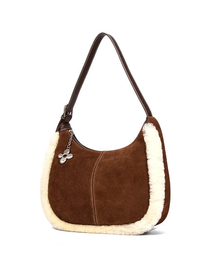 Sac à bandoulière Hobo Crescent en peau lainée
