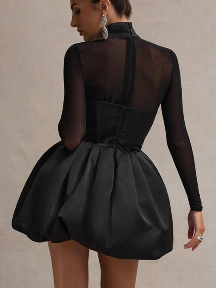 Robe tulipe à panneaux transparents