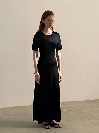 Robe décontractée en tricot cintrée à la taille