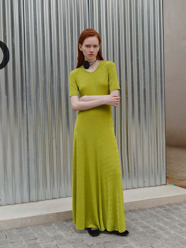 Robe décontractée en tricot cintrée à la taille