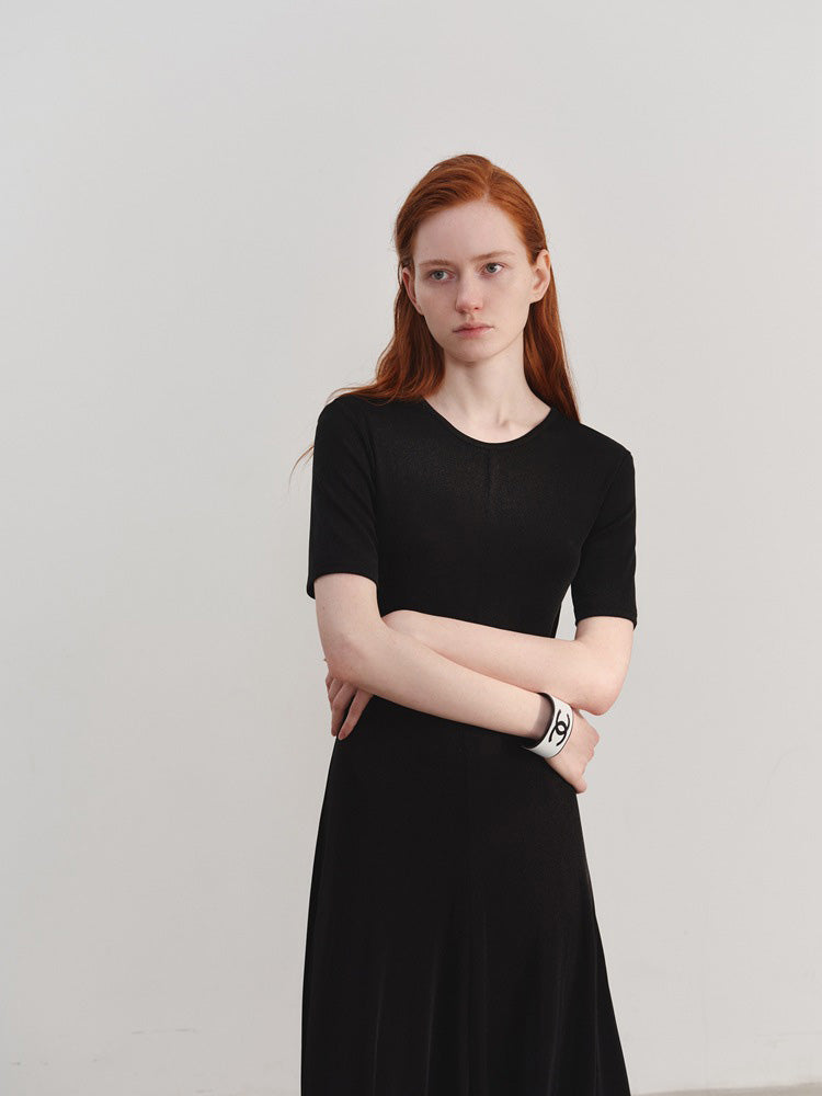 Robe décontractée en tricot cintrée à la taille