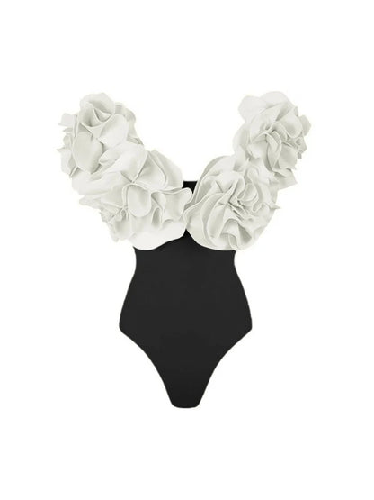 Maillot une-pièce de luxe sans bretelles de couleur unie