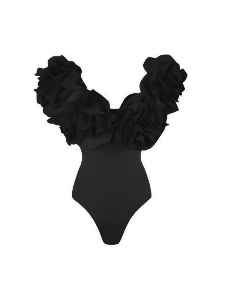 Maillot une-pièce de luxe sans bretelles de couleur unie